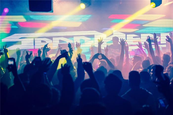 Fase 3, bozza Dpcm: fino al 14 luglio discoteche restano chiuse