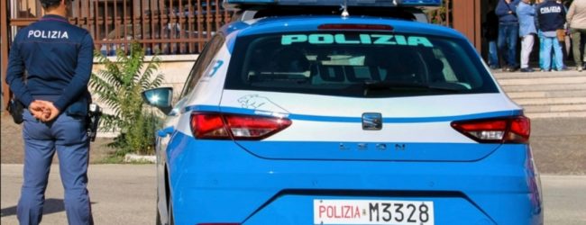 Tenta rapina e palpeggia una commessa, arrestato dalla Polizia un 58enne beneventano