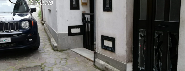 Aiello del sabato| Petardo esplode davanti all’ingresso di un’abitazione, paura nella notte in via Cesarini