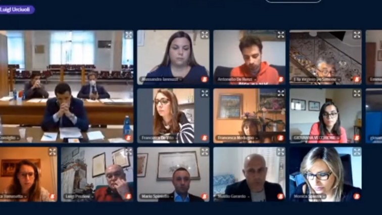 Avellino| Entro il mese consiglio in presenza al teatro o al centro sociale, il responso tra una settimana