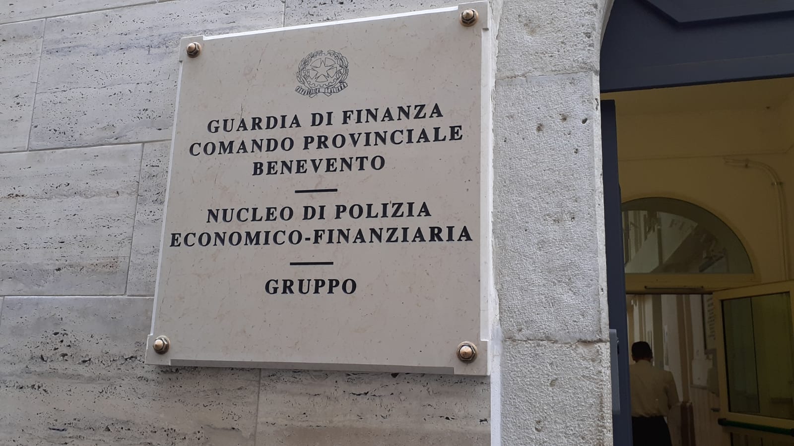 Finanza di Benevento sequestra beni per un valore di 30.000,00 euro ad un imprenditore casertano