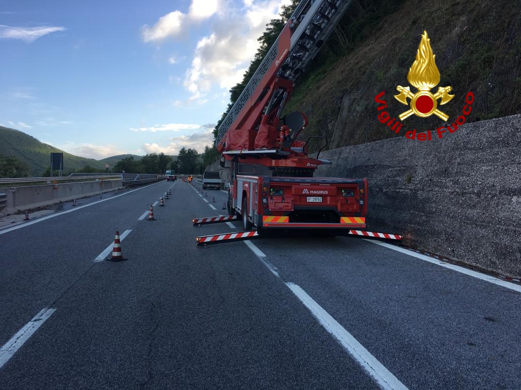 Monteforte Irpino| Incidente sul lavoro sull’A16, operaio 31enne trasportato in ospedale