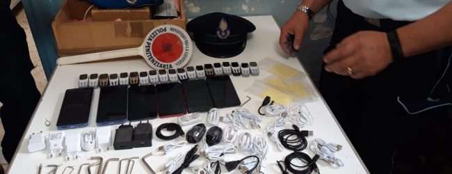 Carcere di Bellizzi, 25 cellulari nascosti nelle pentole