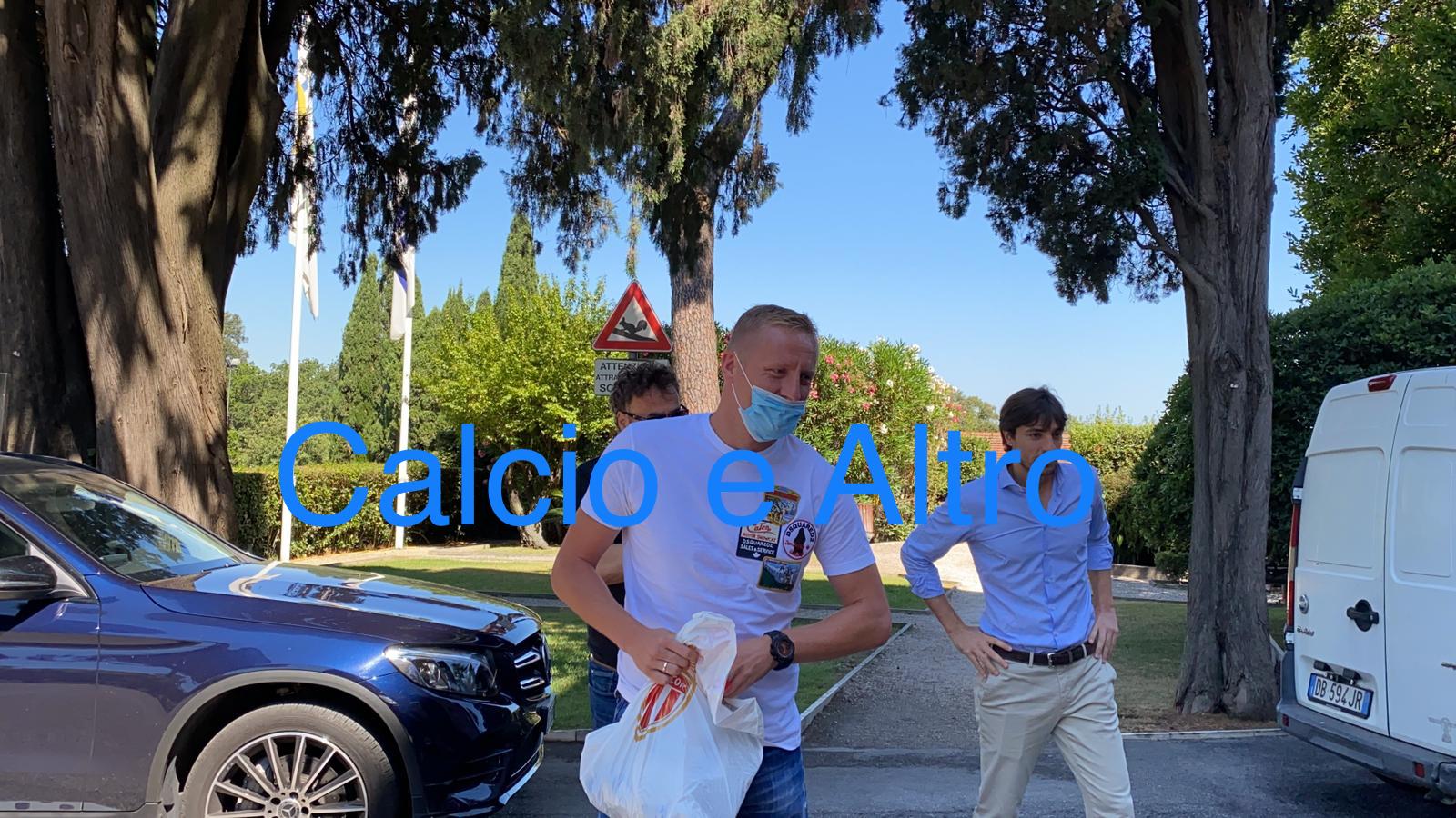 VIDEO – Benevento, visite mediche per Glik