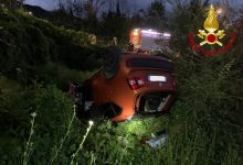 Pietrastornina| Auto sbanda e finisce in una scarpata: feriti 4 giovani