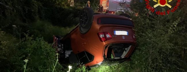 Pietrastornina| Auto sbanda e finisce in una scarpata: feriti 4 giovani