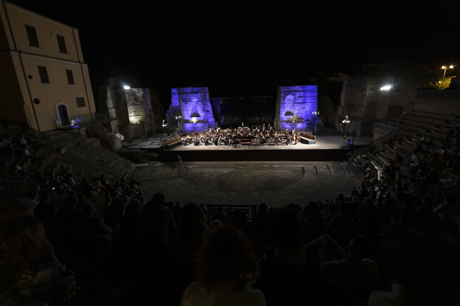 Orchestra Filarmonica di Benevento,buona la prima al Teatro Romano