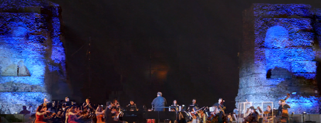 Benevento| “Bohemian Fantasy”: l’OFB trascina il Teatro Romano con il tributo ai Queen