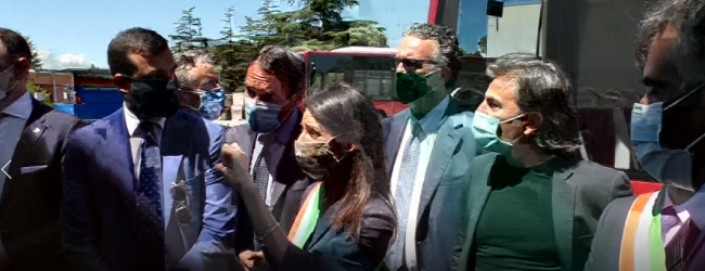Da Flumeri a Roma: autobus irpini per la Capitale. Raggi: “Un bel capitolo di una storia industriale italiana fatta bene”