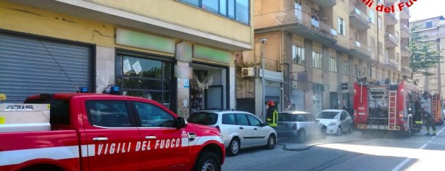 Avellino| Incendio in un negozio, sul posto i Vigili del fuoco/FOTO E VIDEO