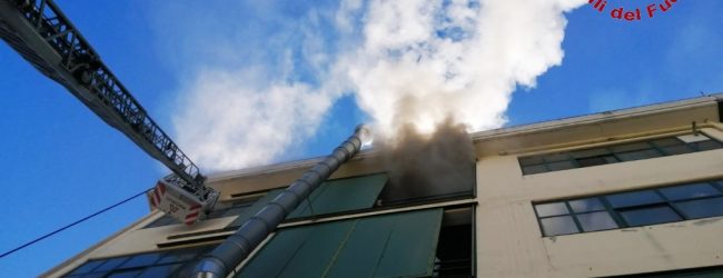 Solofra| Incendio in una conceria, nessun ferito/FOTO