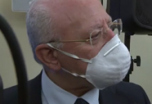 Covid-19, De Luca: “Irrealistico il controllo della temperatura a casa”