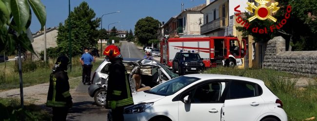 Guardia Lombardi| Drammatico scontro tra due auto in località Taverne, muore una donna
