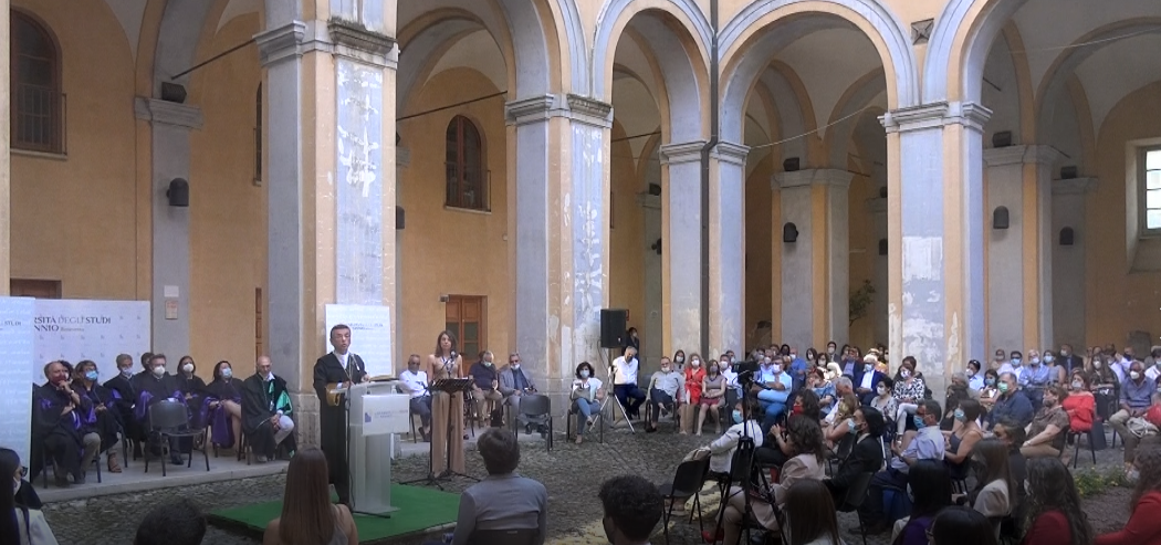 Laureati durante il lockdown: l’Unisannio festeggia i suoi studenti