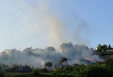 Benevento| Fiamme nei  pressi del centro commerciale, intervento dei vigili del fuoco