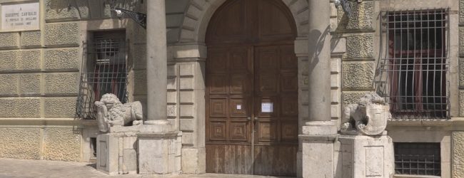 Avellino| Funzionario della Provincia positivo, contagiati anche la moglie, i figli e 2 amici