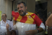 Salvini a Benevento, Molly Chiusolo: avrebbe fatto bene a mettere mascherine invece che la maglia giallorossa