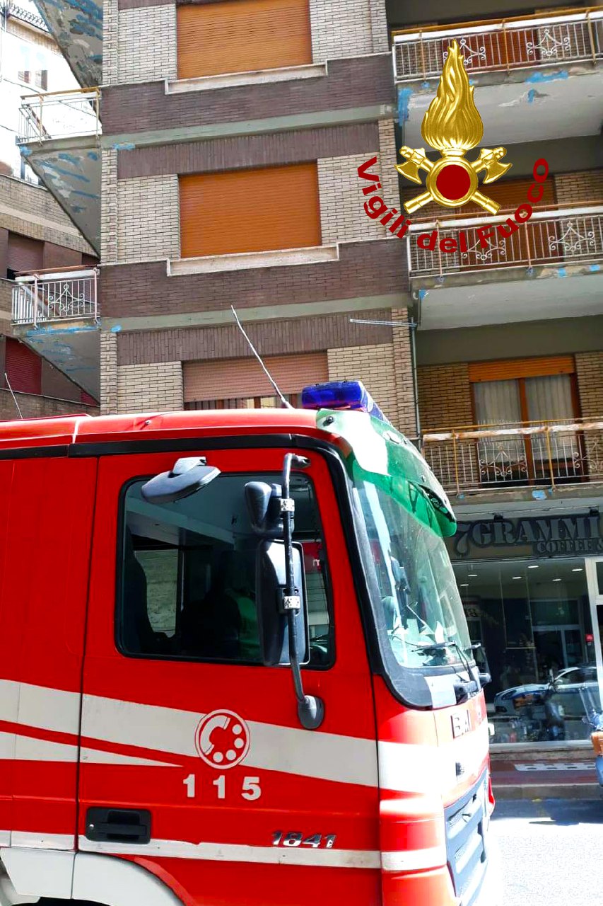 Avellino| Dramma della solitudine, 73enne trovato in casa privo di vita