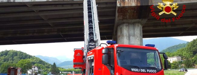 Calcinacci dal viadotto, chiusa la strada tra Montella e Paternopoli