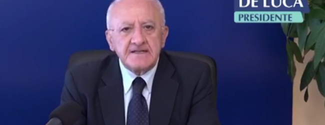 Scuole, De Luca rassicura: “Il 24 si riparte”