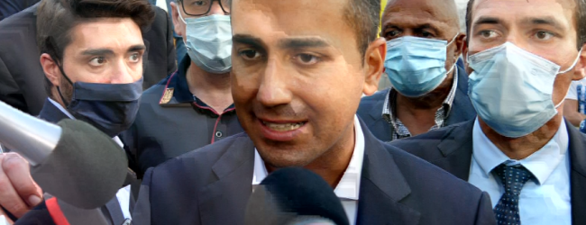 Avellino| La visita di Di Maio fra strette di mano e contestazioni