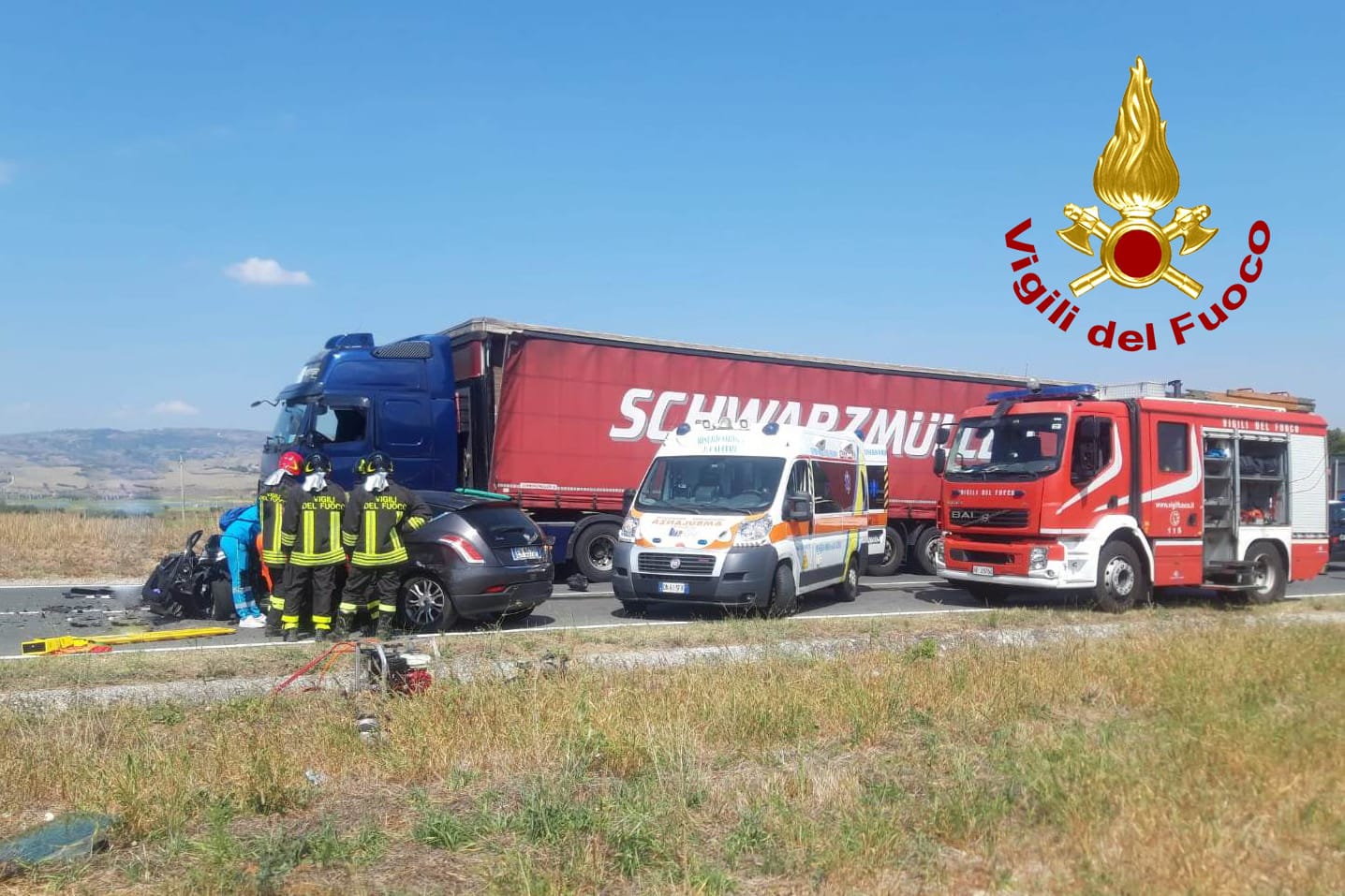 Conza della Campania| Auto contro camion: donna incastrata nell’abitacolo, portata in eliambulanza al Moscati
