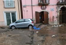 Monteforte come Sarno, per le famiglie evacuate brandine e centri di accoglienza di fortuna. Domani scuole chiuse