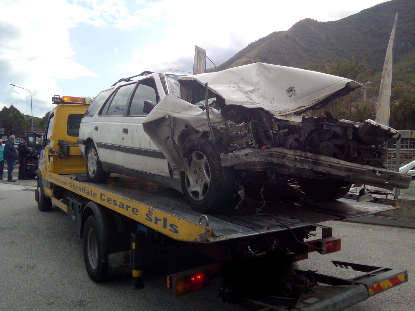 Arpaia| Incidente lungo l’Appia, tre feriti