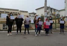 Benevento| ‘Io voglio andare a scuola, No alla Dad’:  genitori e figli scendono in strada