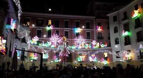 Il Covid blocca le ‘Luci d’Artista’ a Salerno