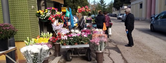 A Benevento stop al commercio itinerante su Via del Cimitero e il piazzale