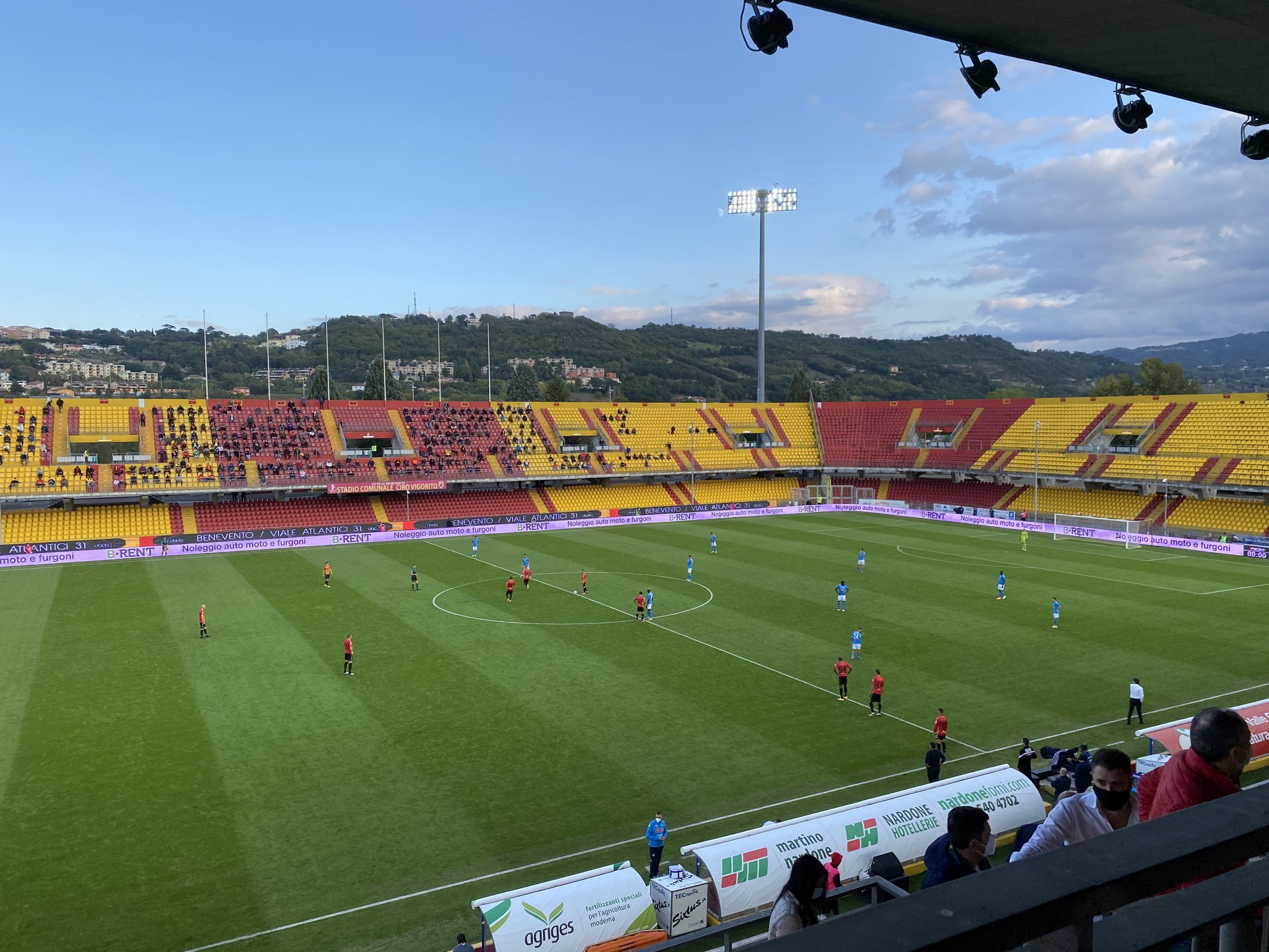 Benevento-Napoli: 1-2. Strega per un soffio. Botta e risposta dei fratelli Insigne. Petagna firma il successo