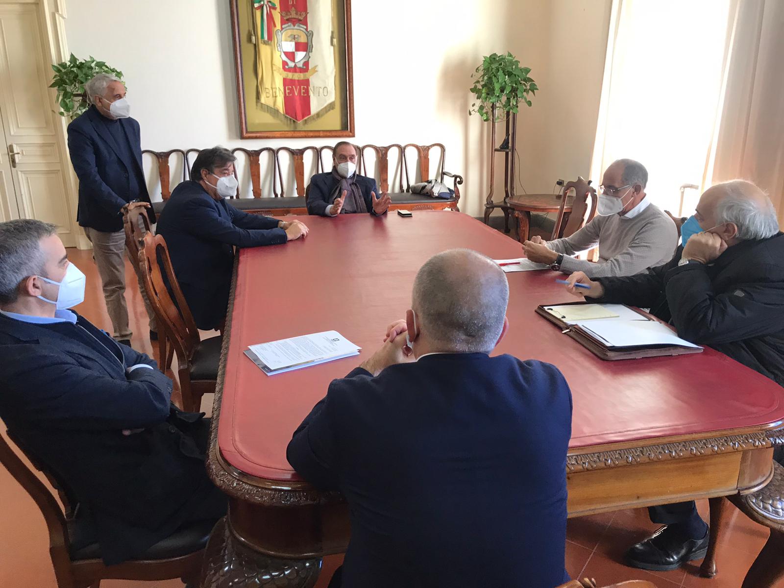 Ospedale “San Pio”, nessun blocco delle attività ordinarie ma priorità ai malati Covid