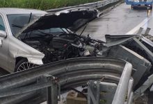 Incidente sulla SS372, auto sbanda e finisce contro il guard rail/FOTO