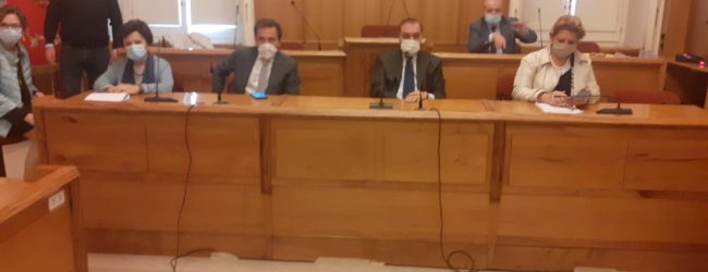 Scuole e covid: l’Asl chiarisce: ” La chiusura dei plessi non è competenza dei sindaci”