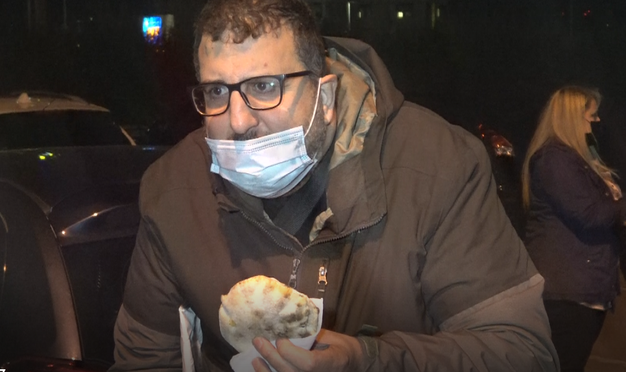 Benevento| ‘Tu ci chiudi e tu ci paghi’: commercianti sfilano per la citta’..con un panino ‘made in Sannio’