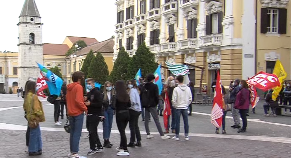 Benevento| Scuole, sit-in dei precari dinanzi le Prefetture