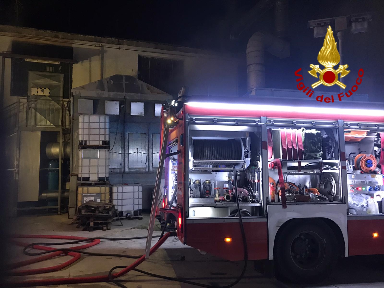 Solofra| Incendio in una conceria, intervento dei vigili del fuoco