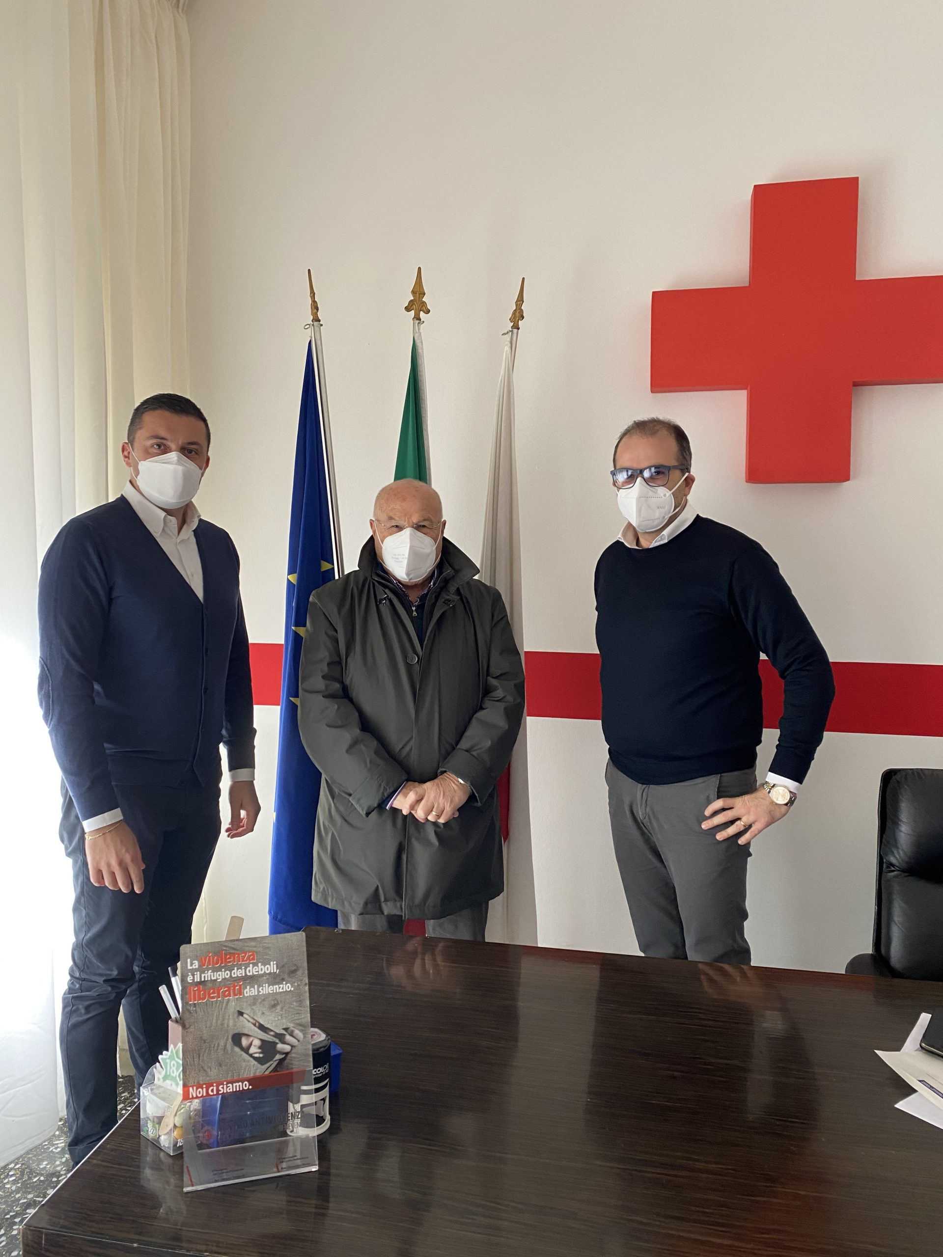 Benevento| Croce Rossa: donazione barella alto biocontenimento