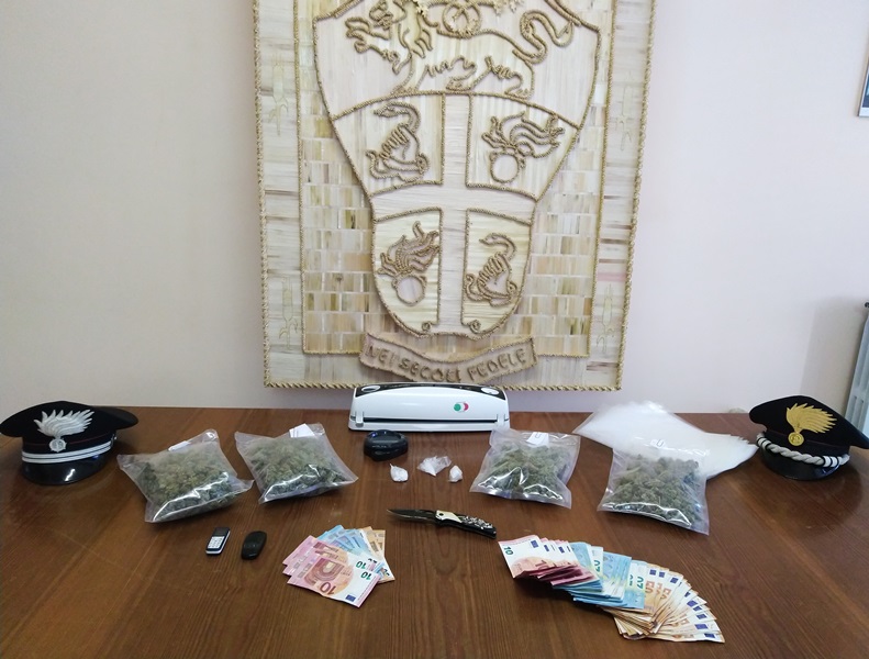 San Martino V. C.| Carabinieri arrestano padre e figlio per detenzione di sostanze stupefacenti con finalita’ di spaccio