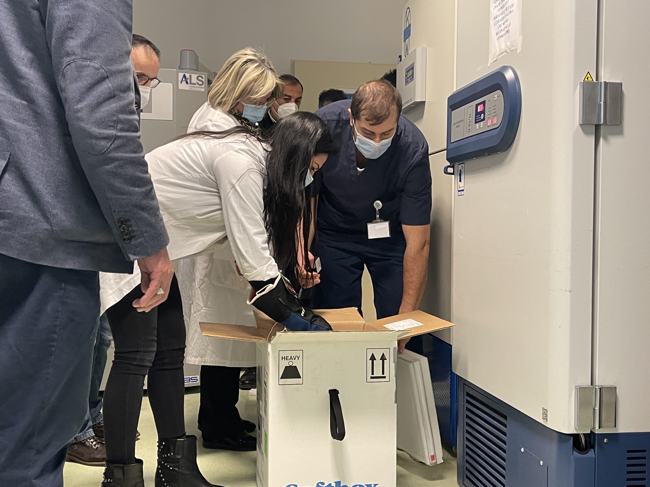 Vaccini, il gelo blocca spedizioni. Domani le nuove forniture