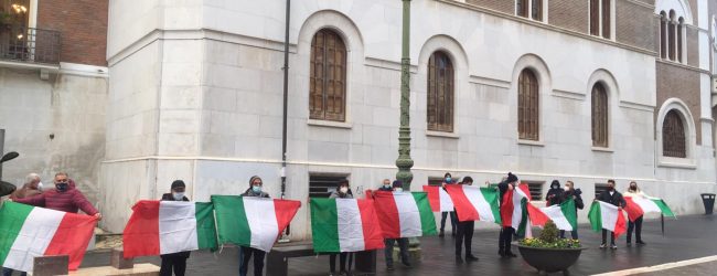 Benevento| Manifestazione degli ambulanti: “vogliamo lavorare”