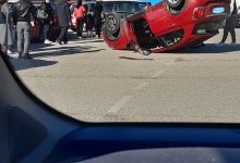 Benevento| Auto si capovolge nel piazzale del ‘Buonvento’/FOTO