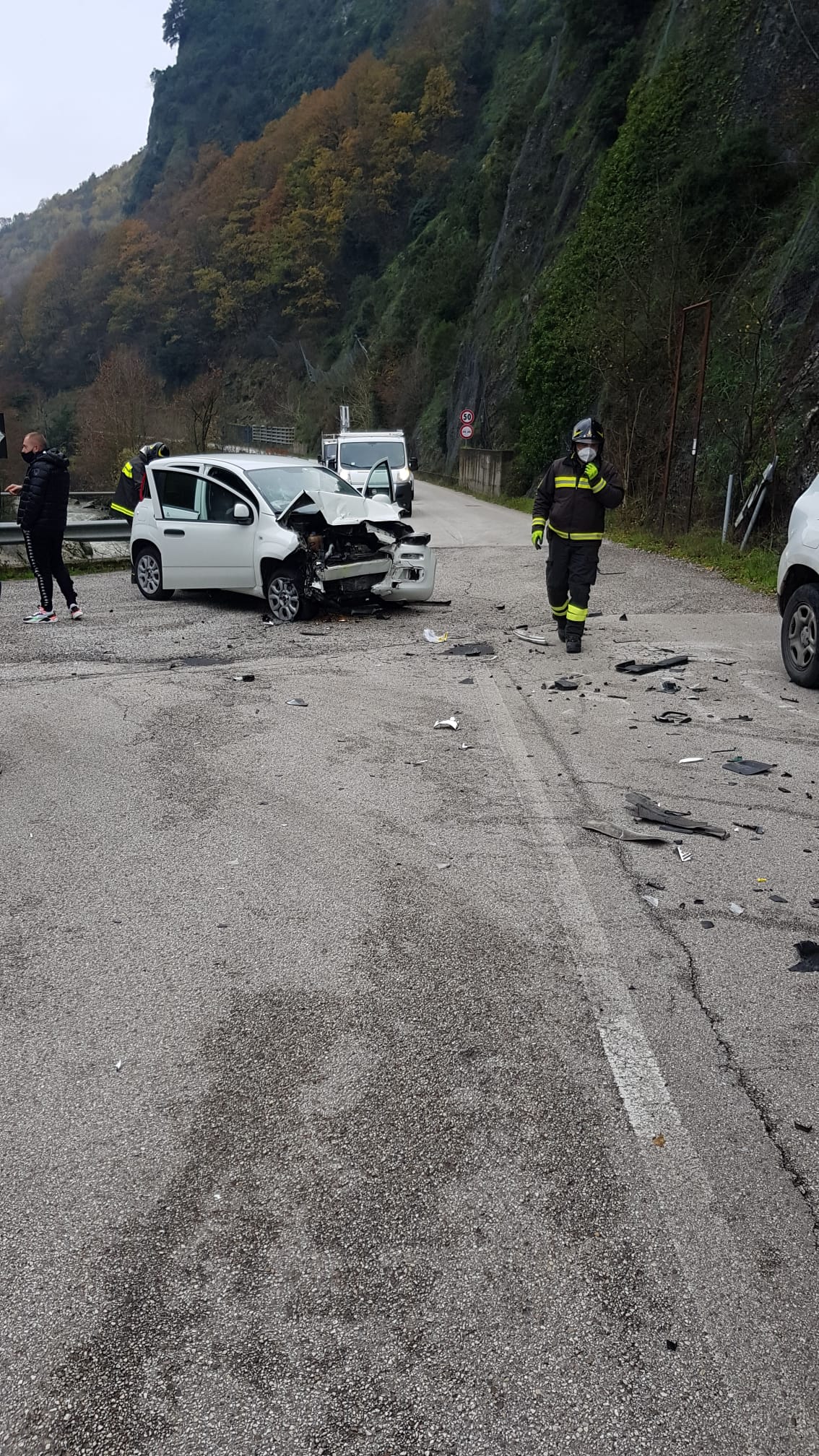 Ceppaloni| Incidente tra due auto, tre feriti: uno in condizioni serie/FOTO