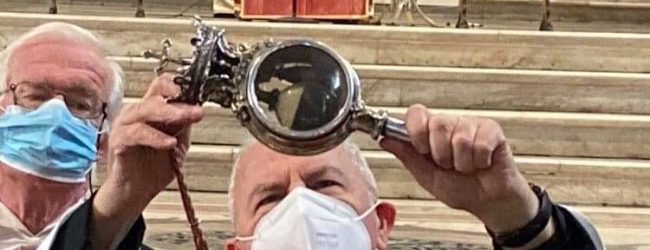 Niente ‘miracolo di San Gennaro’, ma il Cardinale Sepe rassicura i fedeli