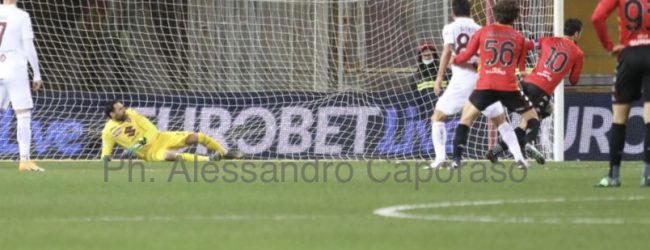 Benevento-Torino: 2-2. Strega, che beffa. La doppietta di Zaza rimonta i gol di Viola e Lapadula