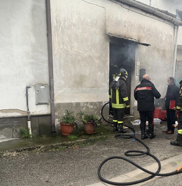 Telese Terme| Casa in fiamme, ferita una donna