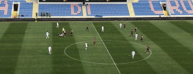 Blackout allo “Scida”: il Crotone asfalta il Benevento. Finisce 4-1