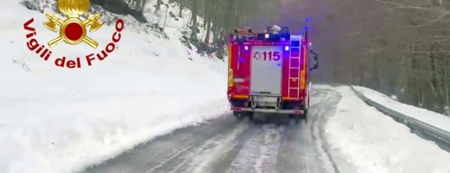 Monte Terminio, dopo una notte al gelo recuperati 3 giovani bloccati dalla neve