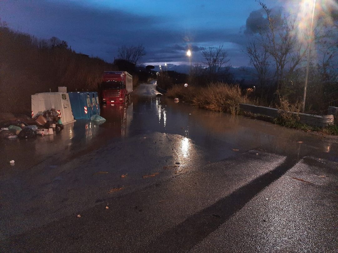 Benevento| Madonna della Salute, allagata la zona dell’ecopunto